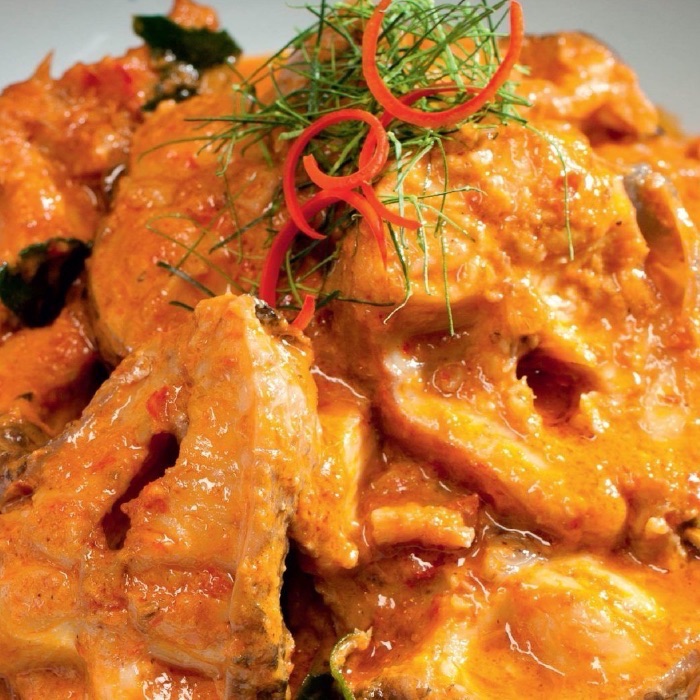 Pad Choo Chee with Deep Fried Fish