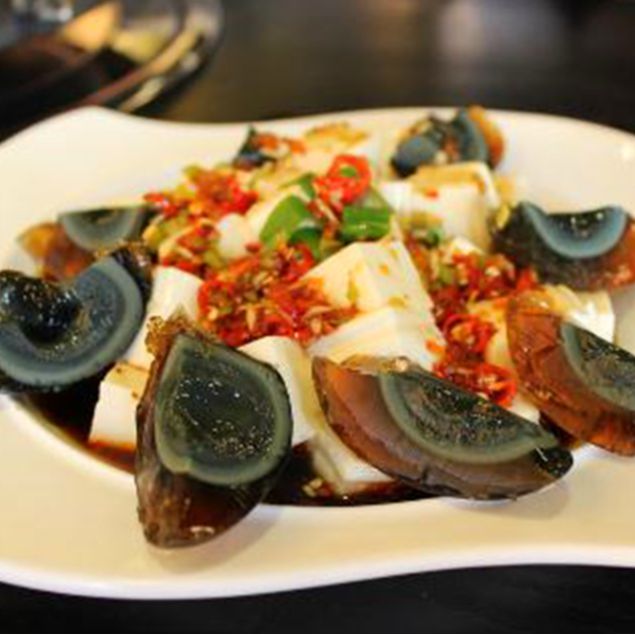  皮蛋豆腐  Preserved Egg & Tofu In Chili Soy Sauce(VG)🌶️