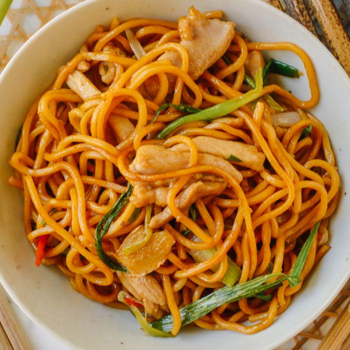 Vegetarian Hot Chilli Hokkien Noodles 