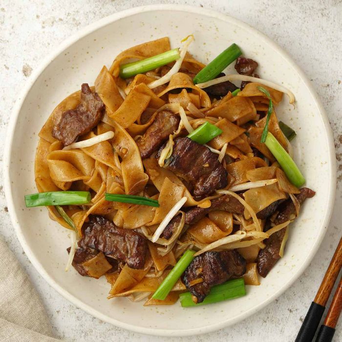 Tray=Dry Fried Beef Ho Fun