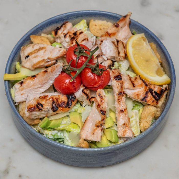 Insalata Di Pollo E Avocado