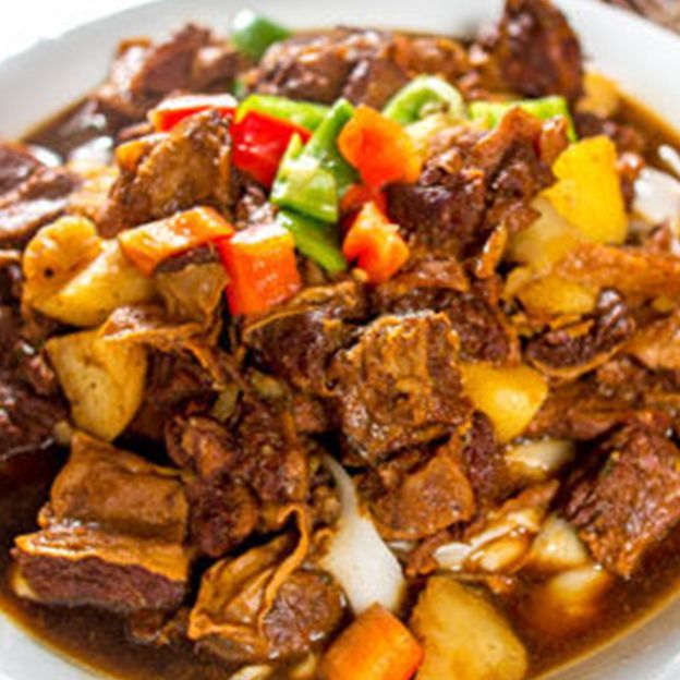 大盘牛肉带面  Stewed Beef & Potato With Handmade Noodles In Spicy Sauce 🌶️⭐
