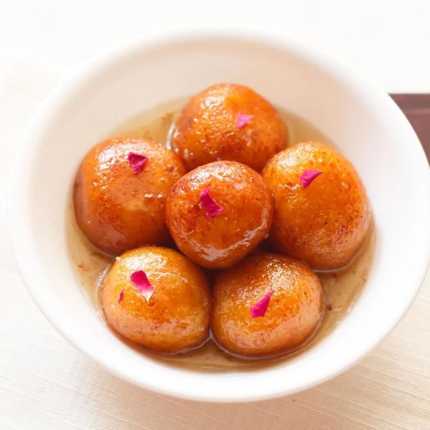 Gulab Jamun (Dessert)