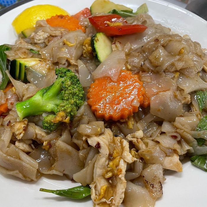 Chilli Basil Noodle ผัดขี้เมา