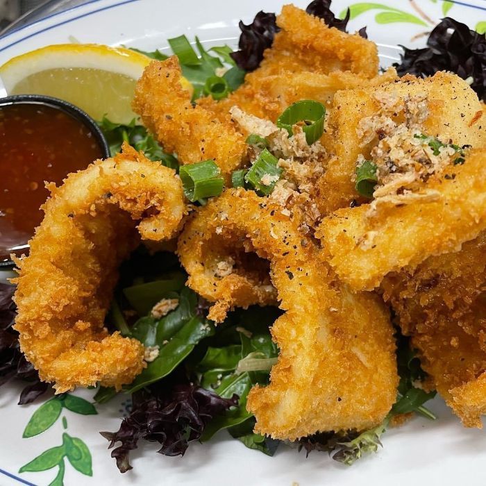 Salt & Pepper Squid ปลาหมึกทอดกรอบ