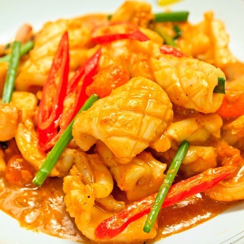 Stir Fry Squid with Salted Egg