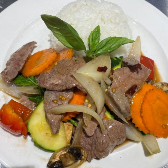 Stir Fried Chilli Basil Sauce With Rice (HOT) ผัดกะเพรา