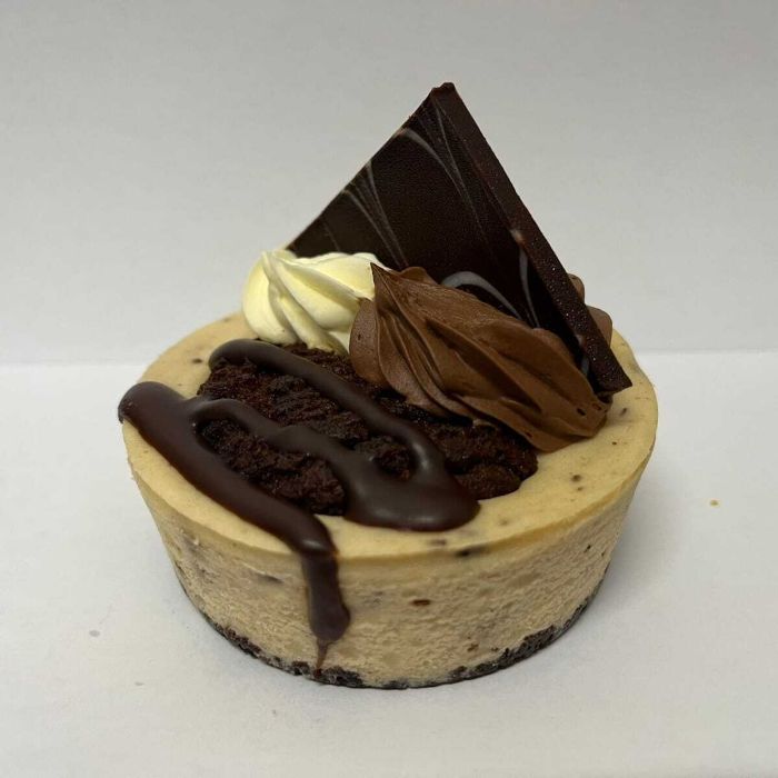 Cookies and Cream Cheesecake