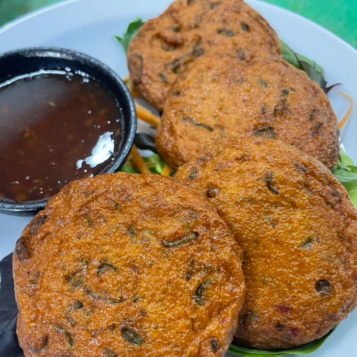 Fish Cake (4 Pcs)