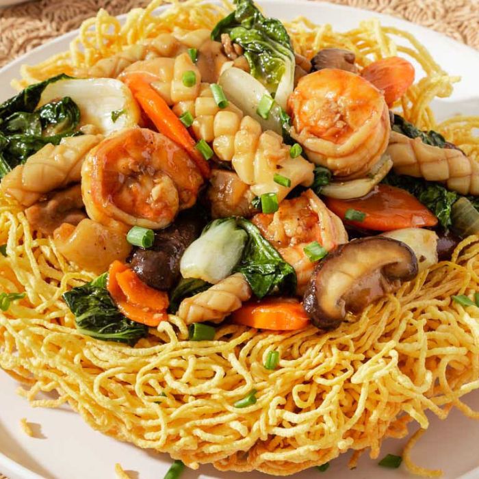 Seafood Crispy Noodles (Garlic)