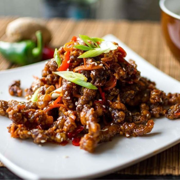 Crispy Chilli Beef In Peking Sauce 干牛丝