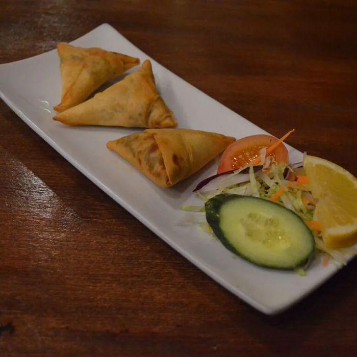 Meat Samosa (3pcs)