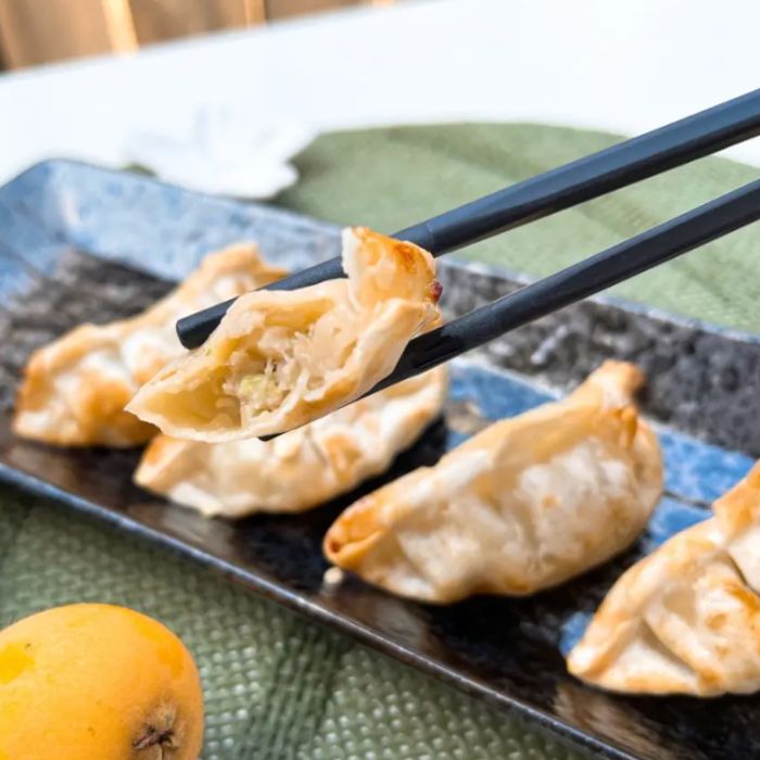 Deep Fried Tofu & Veg Gyoze (6 Pieces) 炸素饺