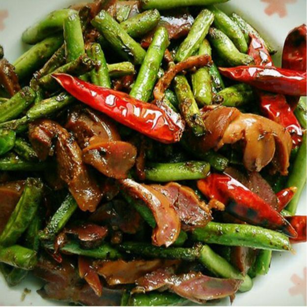 四季豆炒鸡胗 Stir Fried Fine Beans With Chicken Gizzard  ⭐🌶️
