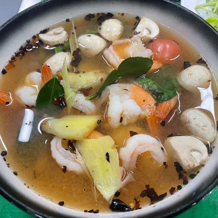 Tom Yum Prawns ต้มยำกุ้ง