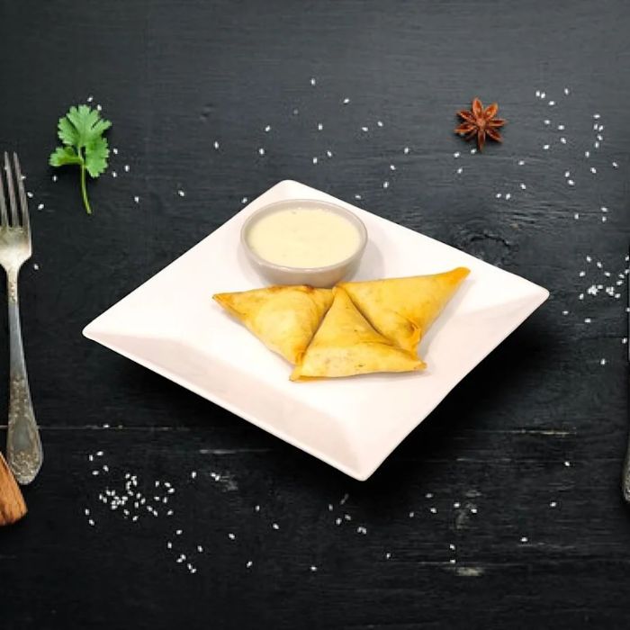 Vegetable Samosa (3pcs)
